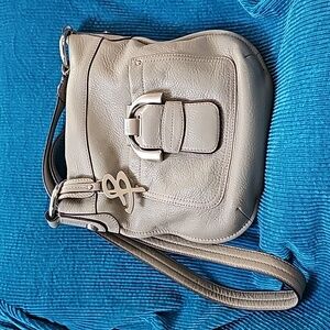 B. Makowsky gray leather crossbody EUC